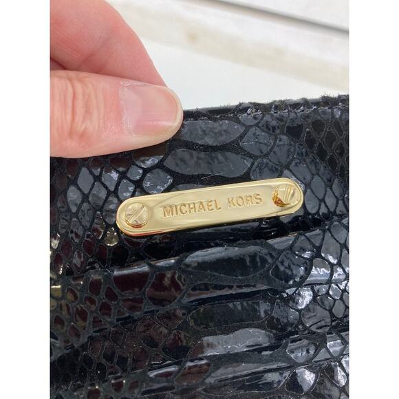 MICHAEL KORS, SMALL BLACK ANIMAL PRINT CROSSBODY BAG